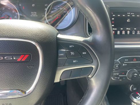 Used 2019 Dodge Charger SXT RWD image 17