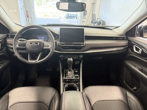 Used 2022 Jeep Compass Trailhawk AWD/4WD image 21