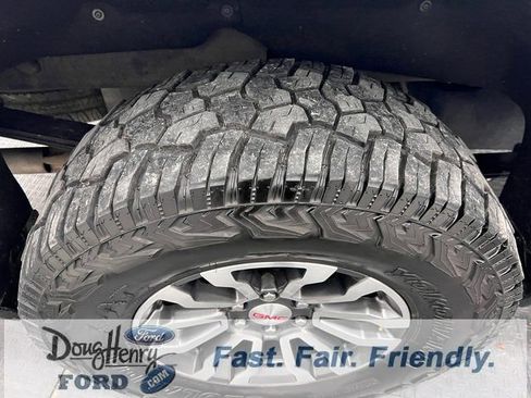 Used 2023 GMC Sierra 1500 AT4 w/ Technology Package image 14