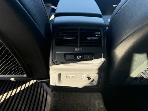 Used 2023 Audi A4 2.0T Premium Plus image 11