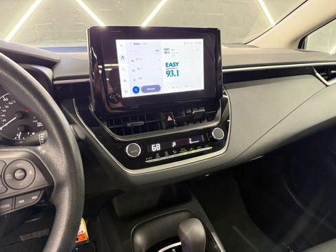 Used 2023 Toyota Corolla LE FWD image 30