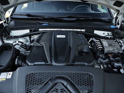 Used 2023 Porsche Macan S image 33