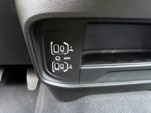 Used 2024 RAM 3500 Big Horn AWD/4WD image 30