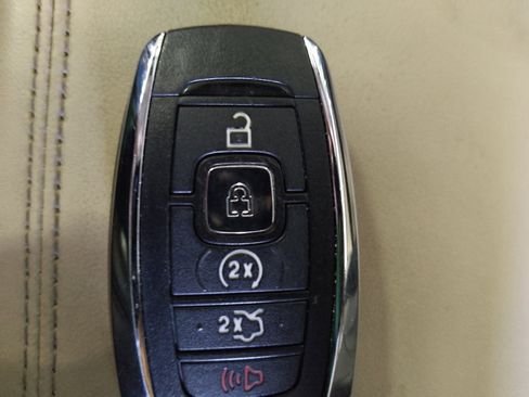 Used 2018 Lincoln MKC Reserve w/ Lincoln MKC Climate Package AWD/4WD image 32