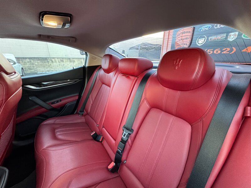Used 2018 Maserati Ghibli S GranSport Q4 AWD/4WD image 35