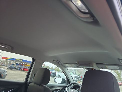 Used 2023 GMC Terrain SLE w/ Driver Convenience Package image 45