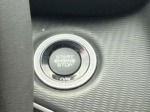 Used 2023 Jeep Grand Cherokee Altitude image 29