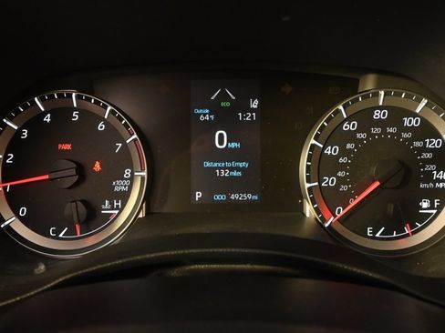 Used 2021 Toyota Highlander LE AWD/4WD image 25