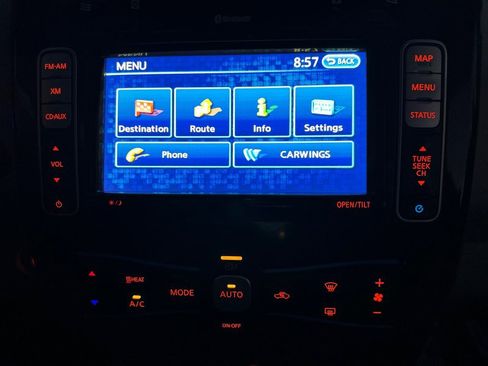 Used 2015 Nissan Leaf SV FWD image 68