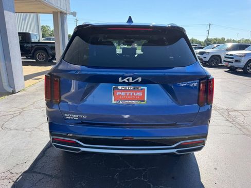 Used 2023 Kia Sorento S FWD image 4