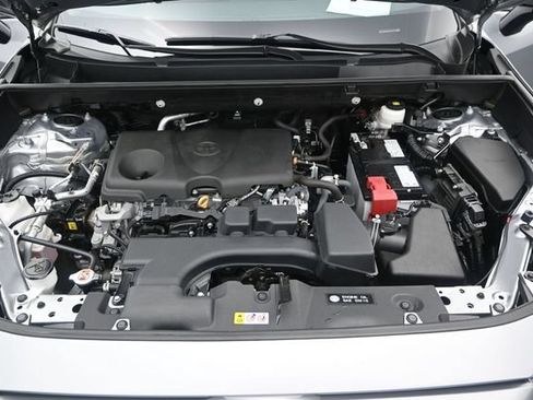Used 2024 Toyota RAV4 LE FWD image 19
