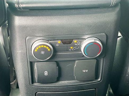 Used 2022 Ford Explorer XLT w/ Equipment Group 202A RWD image 24