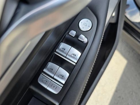 Used 2021 BMW M760i xDrive AWD/4WD image 25