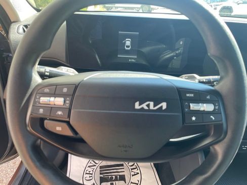Used 2025 Kia K4 FWD image 10
