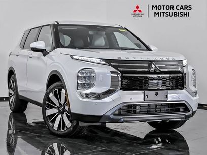 New 2025 Mitsubishi Outlander SE