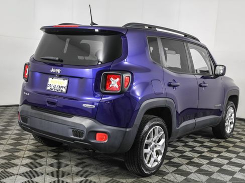 Used 2018 Jeep Renegade Latitude w/ Safety & Security Group AWD/4WD image 13