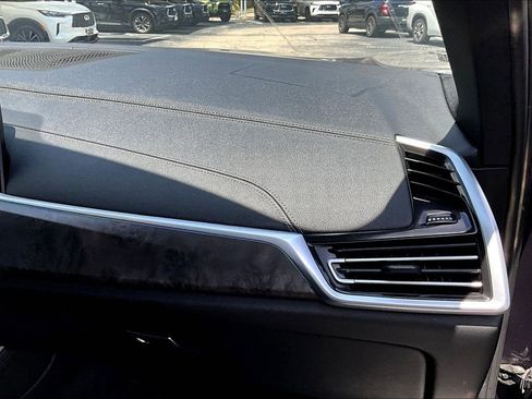 Used 2022 BMW X5 xDrive45e w/ Climate Comfort Package image 19