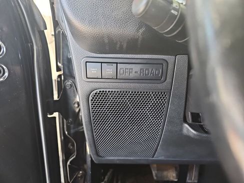 Used 2015 Jeep Wrangler Unlimited Rubicon w/ Connectivity Group AWD/4WD image 23