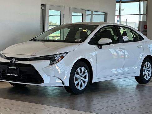 Used 2026 Toyota Corolla LE image 8