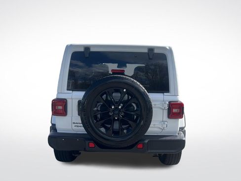 Used 2025 Jeep Wrangler Sahara 4xe image 4