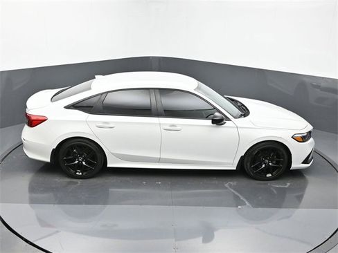 Used 2023 Honda Civic Sport image 18