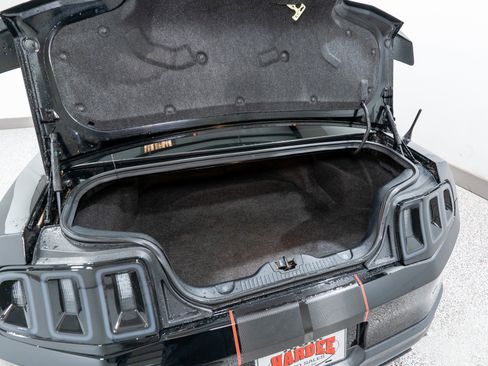 Used 2011 Ford Mustang Shelby GT500 w/ SVT Performance Pkg image 28