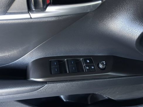 Used 2024 Toyota Camry SE FWD image 20
