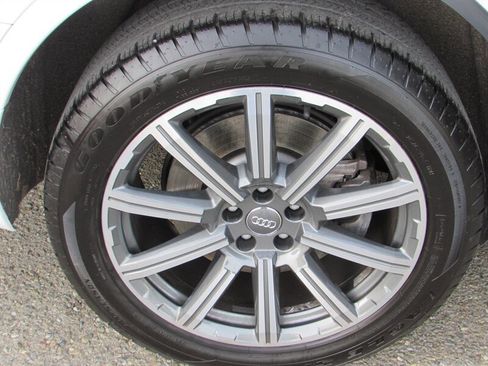 Used 2019 Audi Q7 3.0T Premium Plus w/ Premium Plus Package image 32