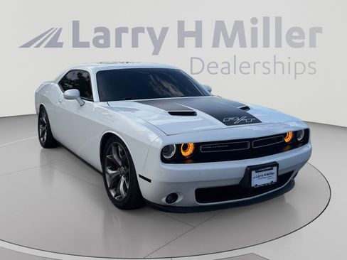 Used 2015 Dodge Challenger R/T w/ Quick Order Package 28B R/T RWD image 8