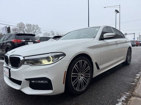 Used 2017 BMW 540i xDrive image 2