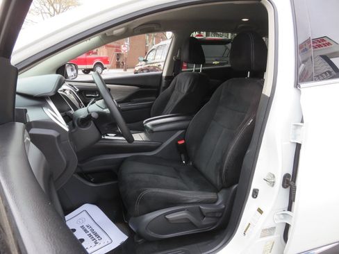 Used 2017 Nissan Murano S image 10