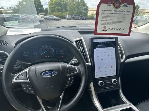 Used 2023 Ford Edge SEL image 11