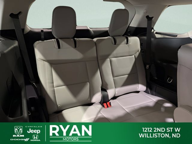 Used 2026 Ford Explorer Active w/ Active Comfort Package AWD/4WD image 35