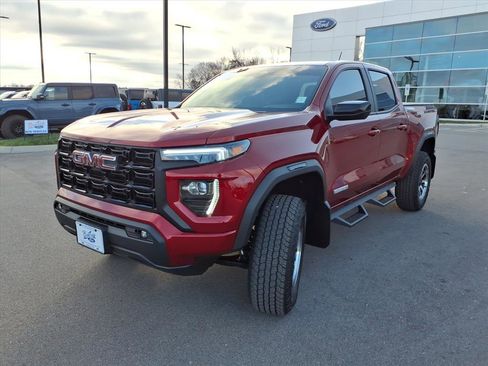 Used 2025 GMC Canyon Elevation w/ Convenience Package image 7