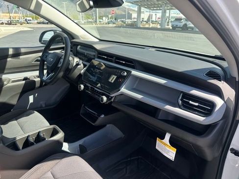 New 2027 Chevrolet Bolt LT w/ Comfort Package FWD image 19