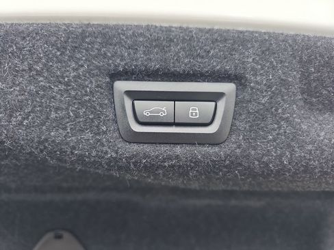 Used 2025 BMW 530i RWD image 18