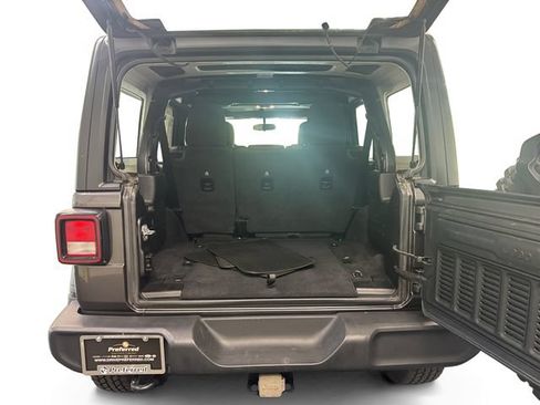 Used 2021 Jeep Wrangler Unlimited Sport AWD/4WD image 15