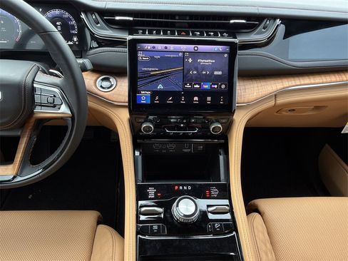 New 2025 Jeep Grand Cherokee L Summit image 14