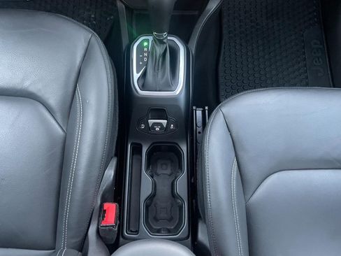 Used 2023 Jeep Renegade Limited w/ Sun/Sound Group image 14