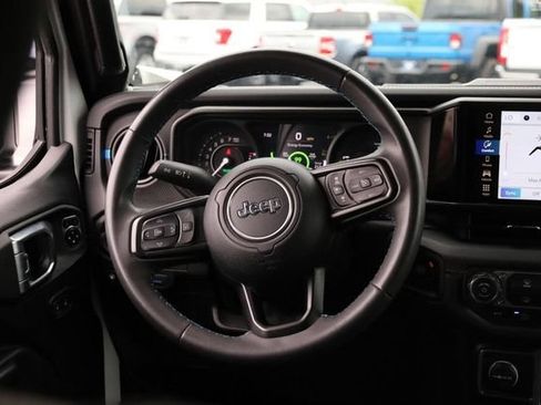 Used 2024 Jeep Wrangler Unlimited Rubicon 4xe AWD/4WD image 26