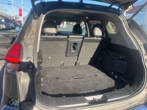 Used 2017 Nissan Rogue SL w/ SL Premium Package image 25