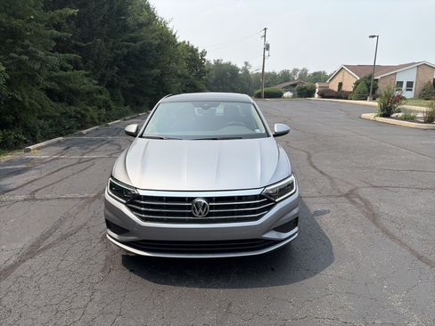 Used 2020 Volkswagen Jetta SEL FWD image 2