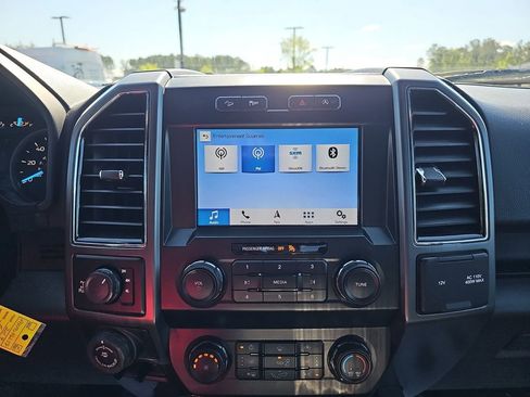 Used 2019 Ford F150 XLT w/ Equipment Group 302A Luxury AWD/4WD image 25