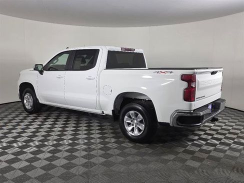 Used 2025 Chevrolet Silverado 1500 LT AWD/4WD image 9