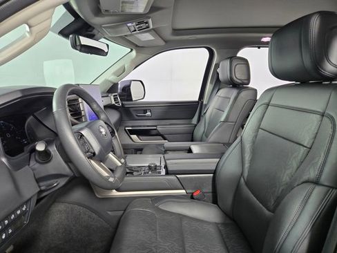 Used 2023 Toyota Sequoia Limited image 14