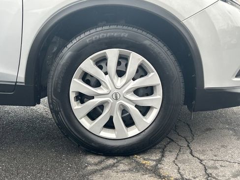 Used 2016 Nissan Rogue S image 28