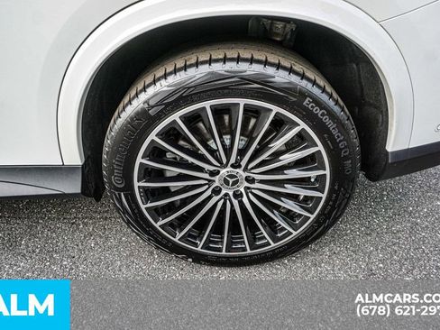 Used 2025 Mercedes-Benz GLC 350e 4MATIC image 17