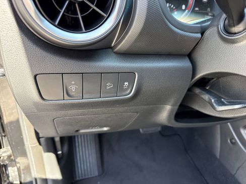 Used 2022 Hyundai Kona SEL FWD image 15