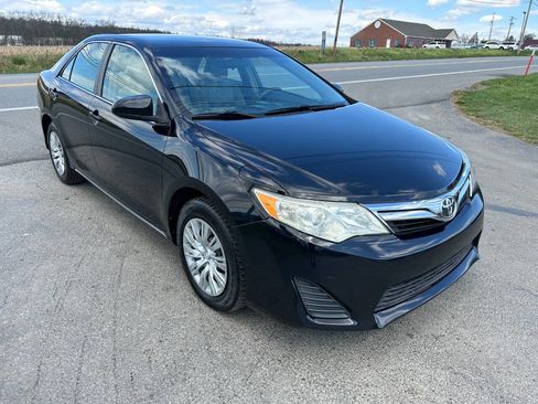 Used 2012 Toyota Camry LE image 3