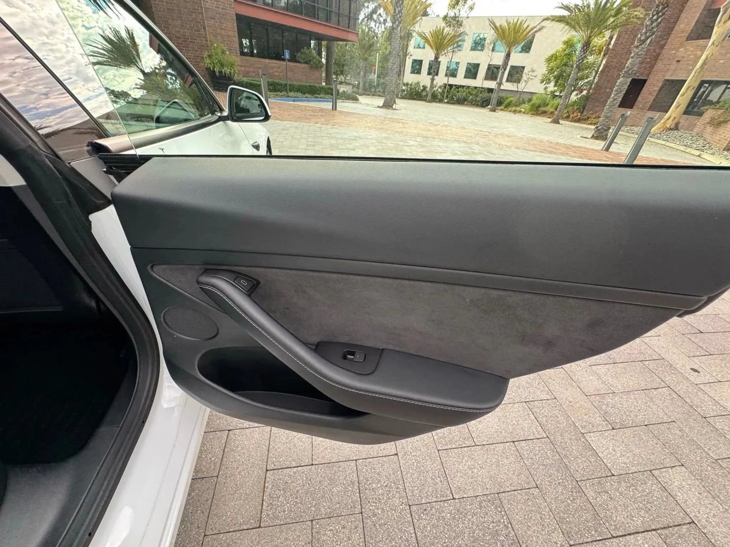 Used 2023 Tesla Model 3 Standard Range RWD image 32